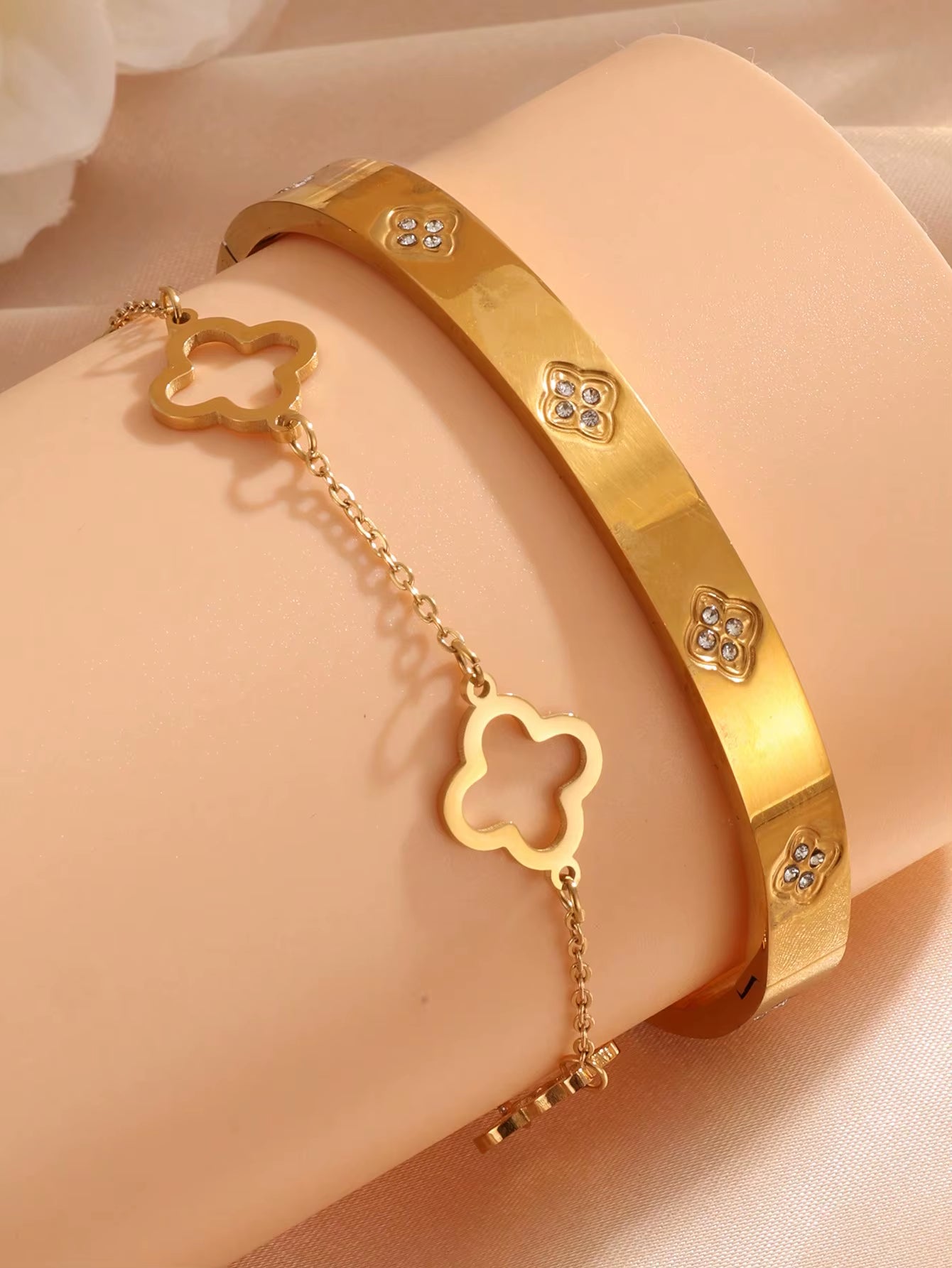 2 Pcs Triangle Star Zirconia Bracelet with Clover Bracelet, Suitable for Daily Wear, Valentine'S Day Gift, Mother'S Day Gift